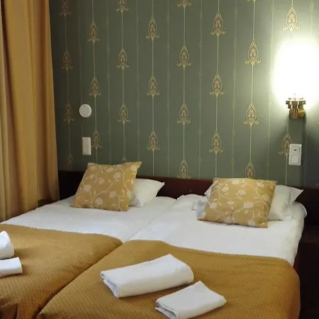 Kesaehotelli Aurora 3* Тампере